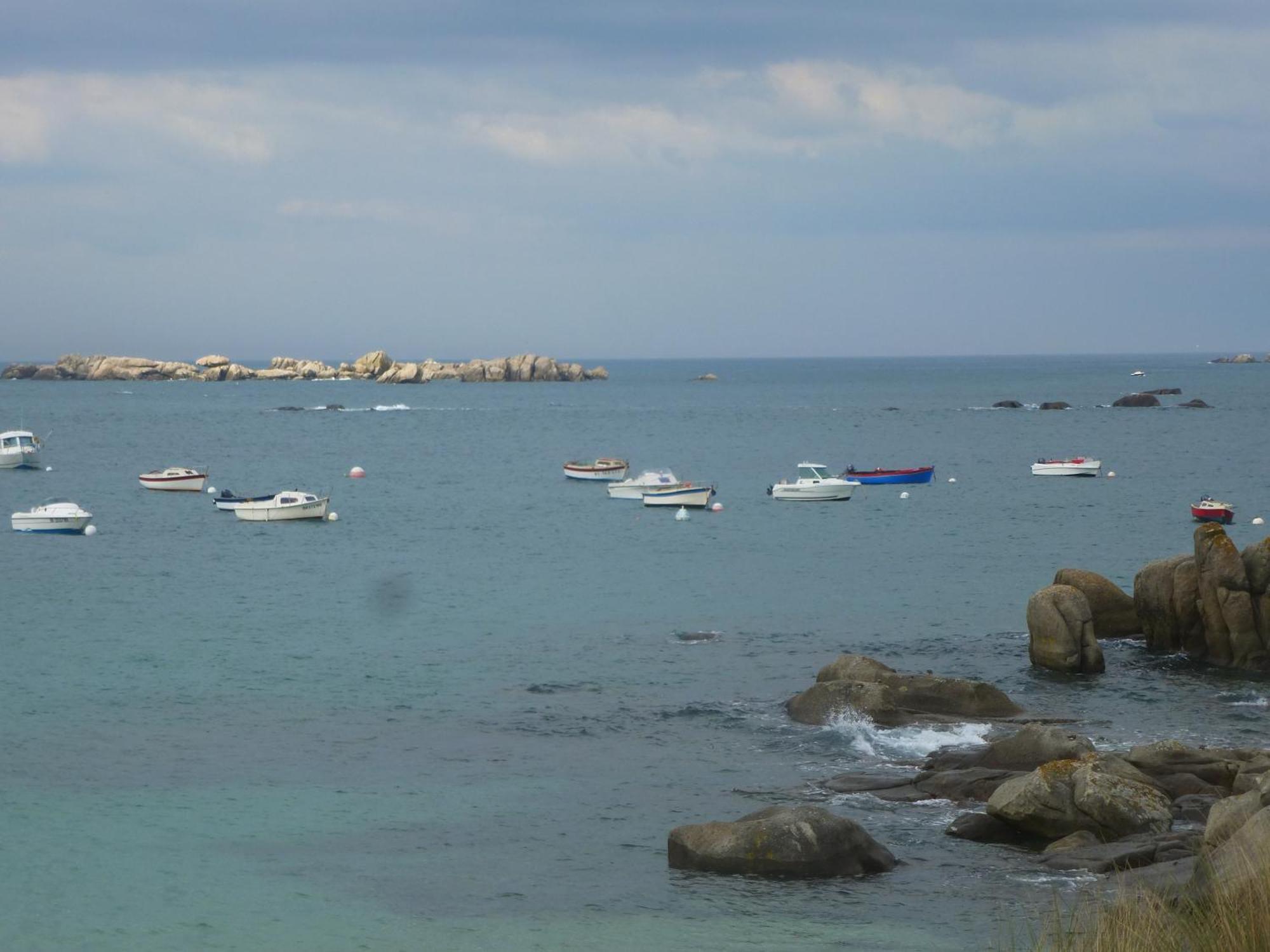 La Maison Bateau Au Bord De Mer Guissény Kültér fotó